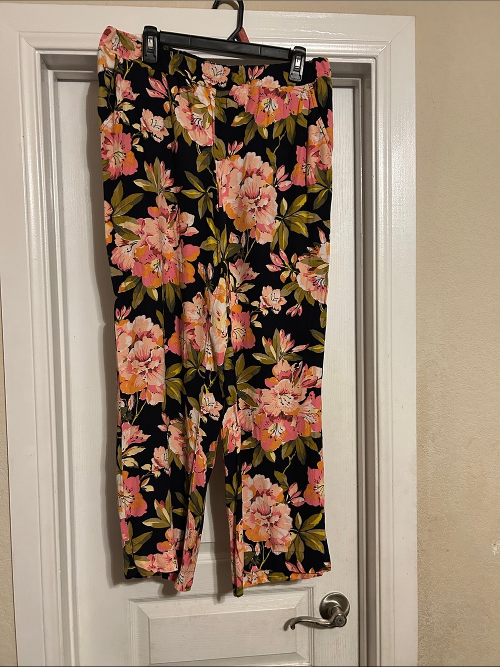 Loft Black Floral Wide-Leg Pants sz M